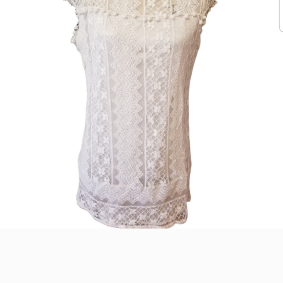 White and pink dresses . - Picture 6 of 10